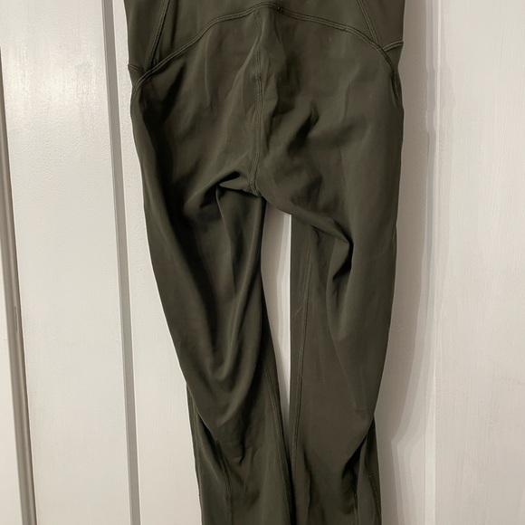 Lulu Lemon leggings - Picture 5 of 6